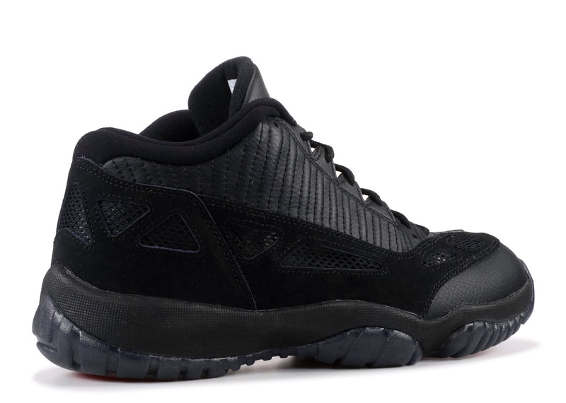 Air Jordans retro 11 Low IE Referee